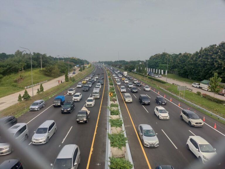 kisah-horor-tol-cipali-ada-sosok-gaib-menyeramkan-suka-ganggu-pengguna-jalan-9KwSbY8IU6